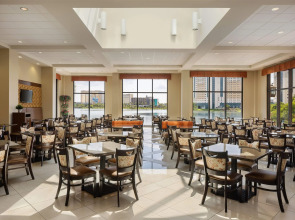 Ramada Plaza by Wyndham Orlando Resort & Suites Intl Drive