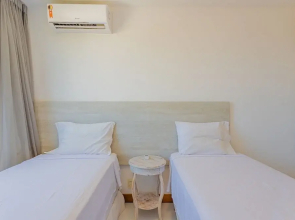 IT03 Bangalo Duplex 3 Suites Pe na Areia
