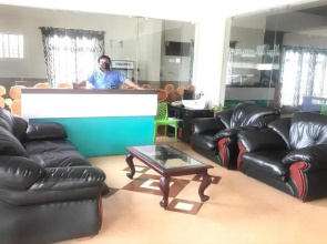 STAYMAKER Green Valley Residency