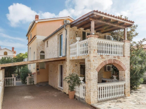 Beautiful Apartment in Liznjan With 1 Bedrooms, Wifi and Outdoor Swimming Pool