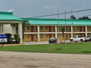 Americas Best Value Inn Gonzales