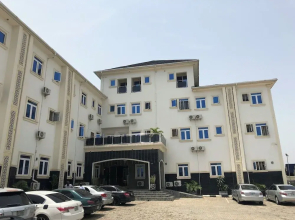 AJ'S Hotel & Suites