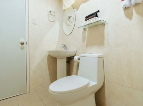 Reddoorz Premium Near Pristine Beach