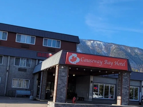 Causeway Bay Hotel Sparwood