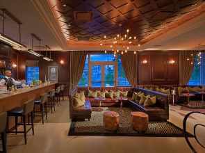 Gale South Beach, Curio Collection by Hilton