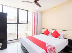 Hotel Cherry Wood by OYO Rooms