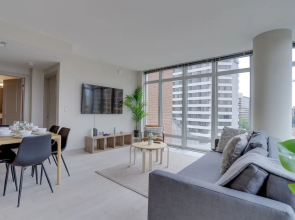 Wonderful 2BR Condo at Crystal City
