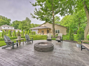 Shipshewana Guest House With Fire Pit!