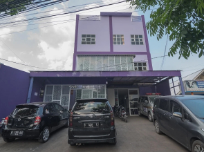 RedDoorz @ Gatot Subroto Street Bandung 2