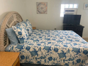 Cruz In Motel