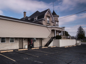 Rosemount Motel