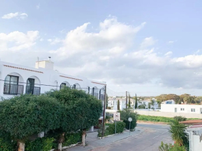 Spacious studio - short walk from Nissi beach!