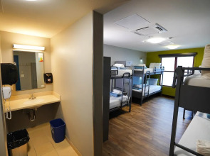 HI Los Angeles Santa Monica Hostel