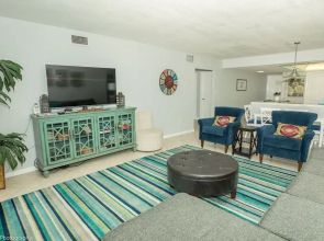 Shoreline Towers 2073 - 2 Br Condo