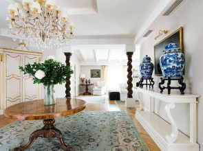 Opera Home