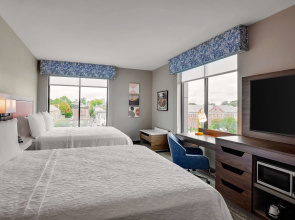 Hampton Inn Salem Boston