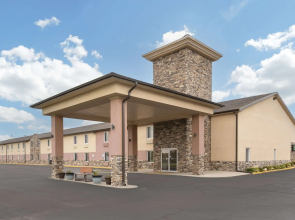 Quality Inn Newton at I-80