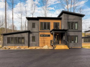 Kings Crown by Avantstay Indoor Pool, Hot Tub, Firepit, Theater All-season Retreat