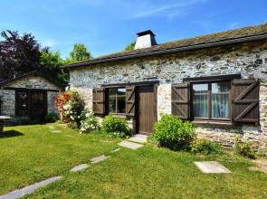 Picturesque Holiday Home in Petites Tailles with Garden