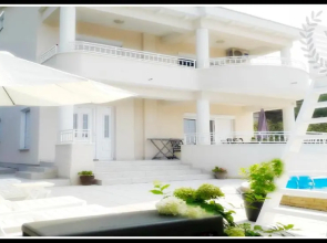 Villa Bella By The Sea - Heated Pool, Jacuzzi, Sauna