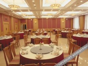 Fenglei Grand Hotel(江山福东大酒店)