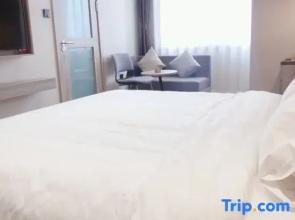 Yunduo Holiday Hotel (Qitaihe Pedestrian Street)