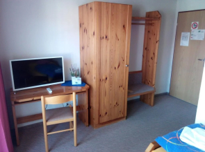 Bed and Breakfast Villa Hallau