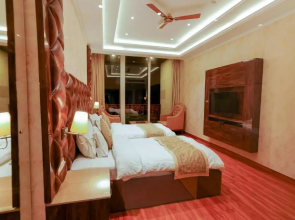 Grand Him Queen Hot And Cold AC Centralized
