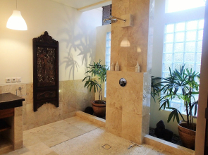 Aloka Bahari Villas