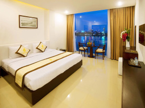 Hoang Linh Riverside Hotel