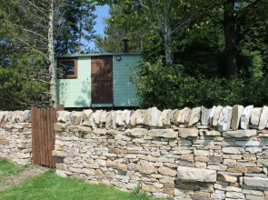 Shepherd's Hut - The Quirky Quarry