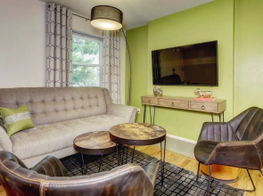 Luxury Denver Apts 8 BDs 4 BAs Great Location!