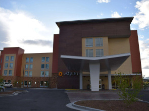 La Quinta Inn & Suites by Wyndham Flagstaff East I-40