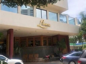 Luxurious Stay in Waikiki Steps to Waikiki Beach