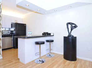 Art Deco Ocean Walk Apartments