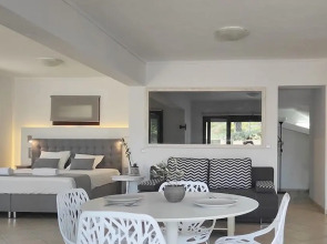 Zennova 20 Dream Nest Studio