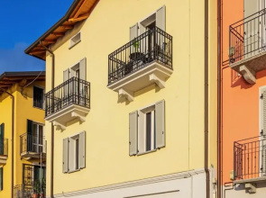 2-bed Apt With Stunning Lake Como Views & Terrace