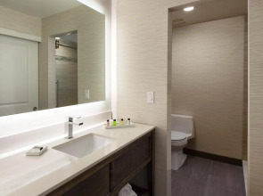 Marina del Rey Hotel