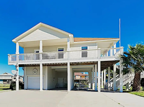 New Listing! Family-friendly Gem - Walk To Beach! 2 Bedroom Home