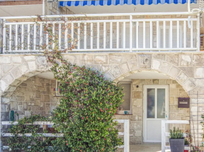 Stunning Apartment in Slano With Wifi