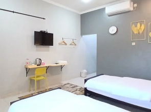 Kenewae Living Near Alun-Alun Wonosari Mitra RedDoorz