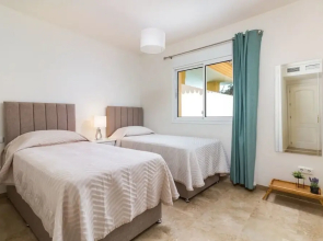 Charming 4-Bed Villa in San Roque