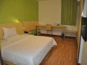 7 Days Inn Zhuhai Gongbei Tunnel Branch