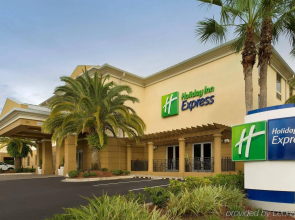 Holiday Inn Express Jacksonville Beach by IHG