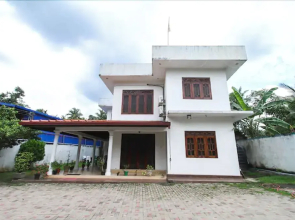 Hotel Damas Kadawatha by OYO Rooms