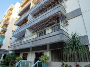 PRAIA DO MORRO - APTO 3 QUARTOS SENDO 2 SUITES WIFI 300 MB E GARAGEM - 50 METROS da PRAIA - ATÉ 8 PESSOAS