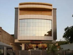 Hotel Sheela Shree Plaza