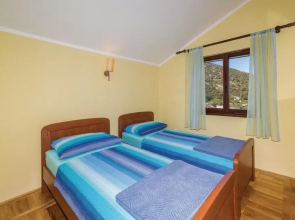 Amazing Home in Vinisce With Wifi and 2 Bedrooms