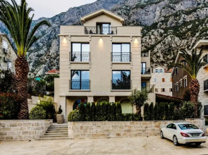Adiya Signature Hotel