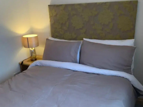Feather bed 3 bedroom house